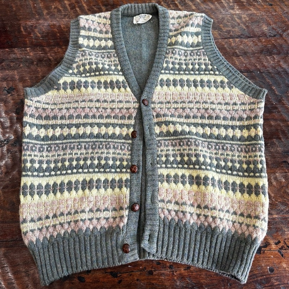 Vtg. Lord Jeff Grey Fair Isle Wool Button‎ Vest size L